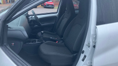 Toyota Aygo X 1.0 VVT-i Edge 5dr Petrol Hatchback